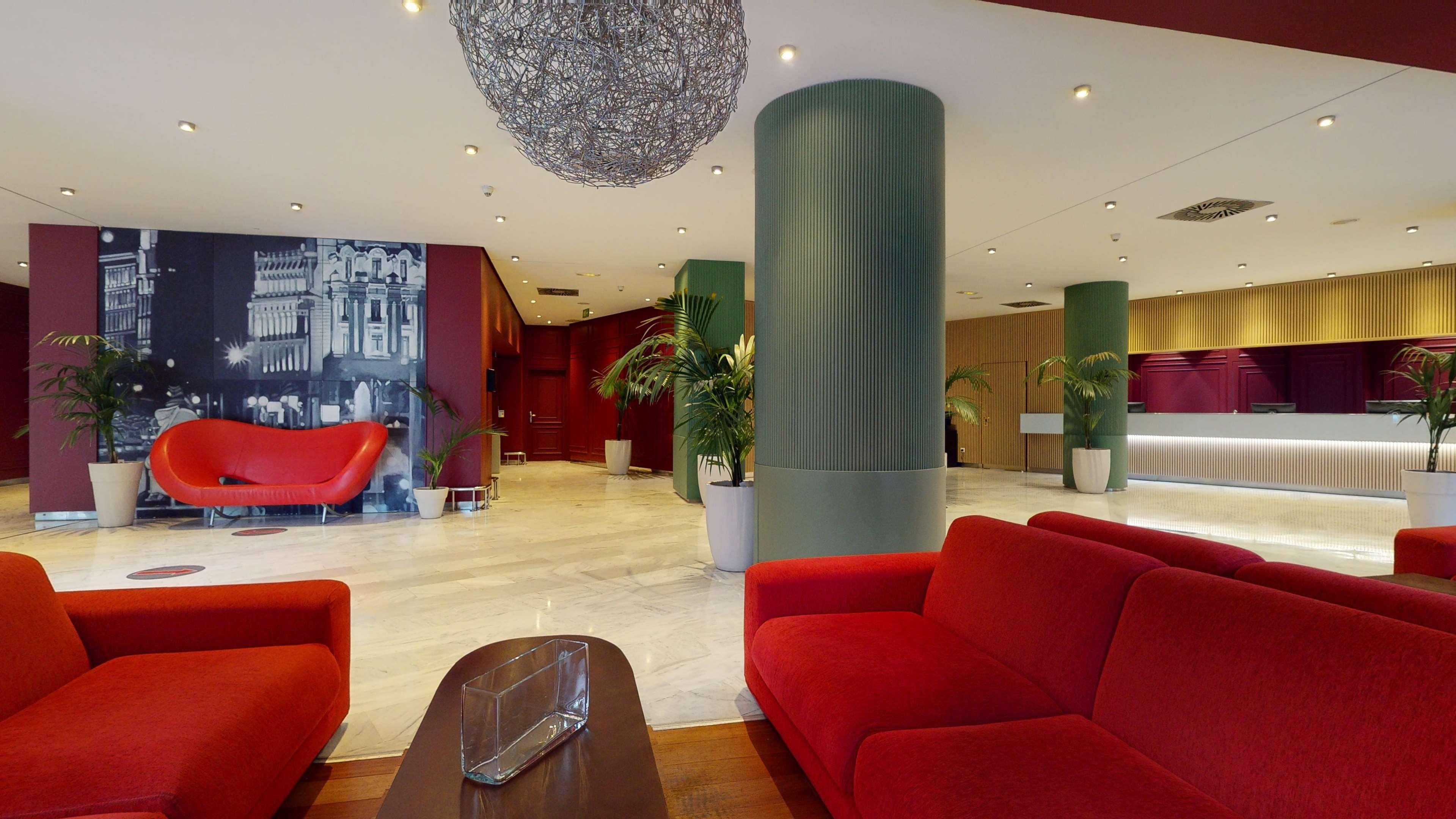 Radisson Red Madrid Hotel Exterior photo