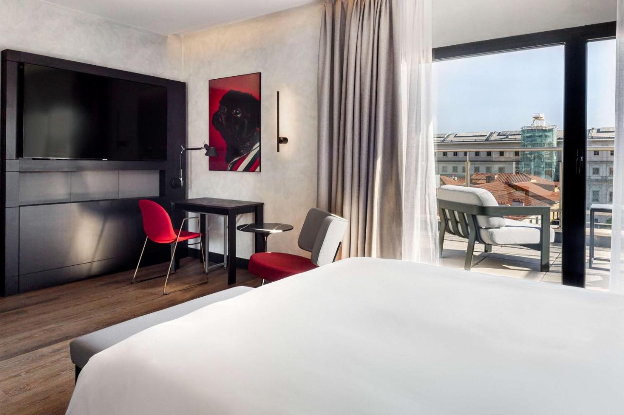 Radisson Red Madrid Hotel Exterior photo