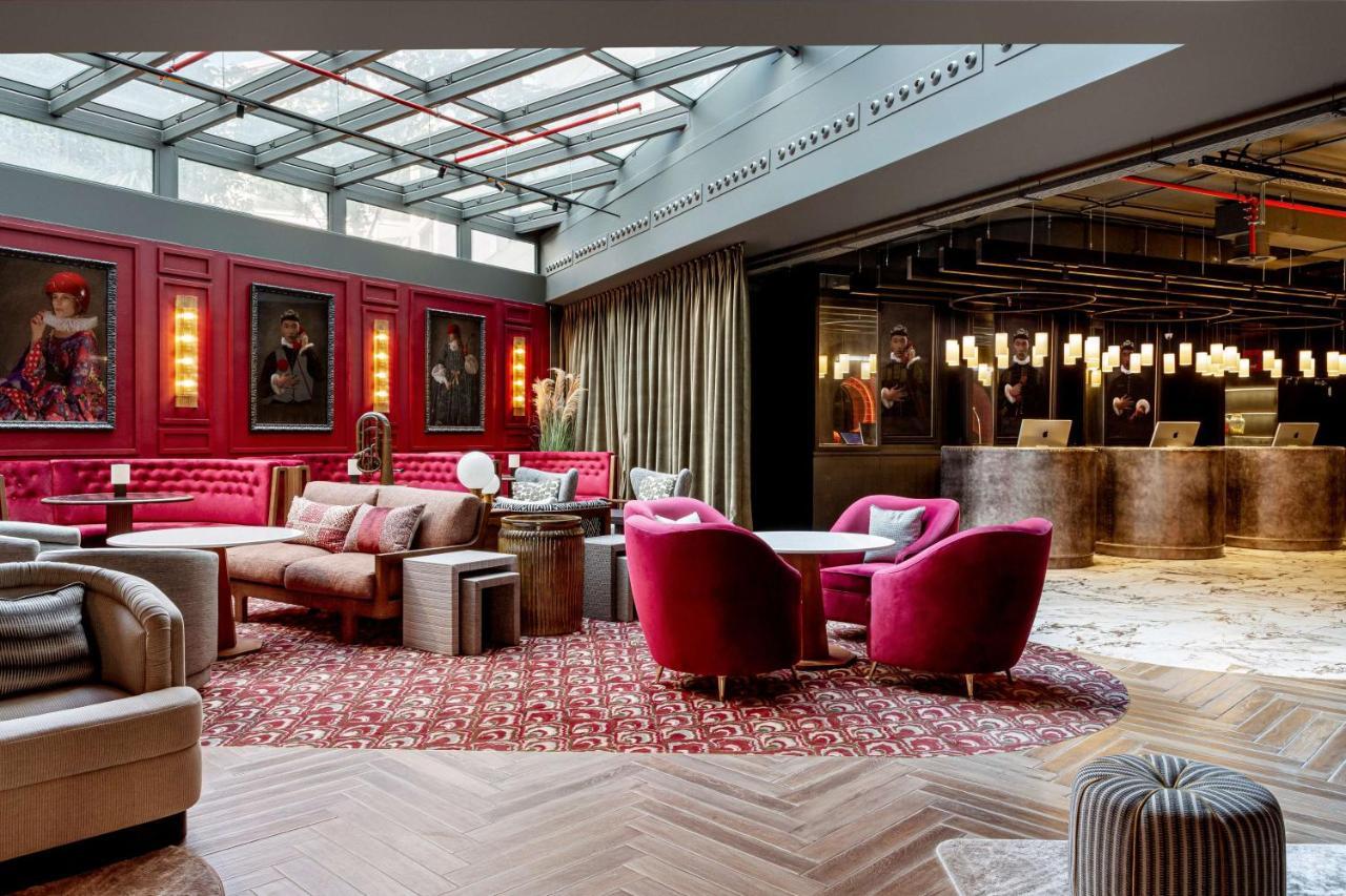 Radisson Red Madrid Hotel Exterior photo