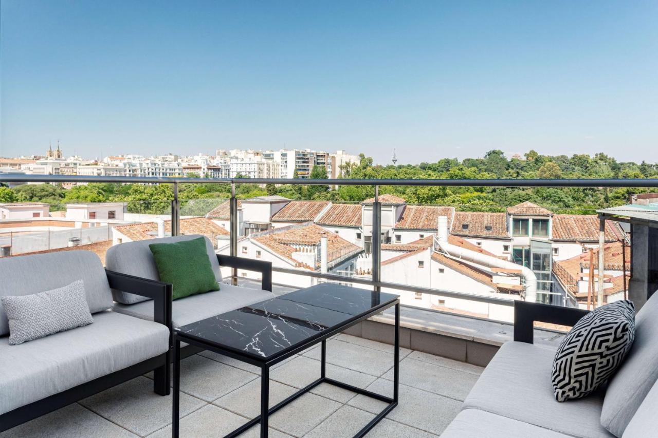 Radisson Red Madrid Hotel Exterior photo