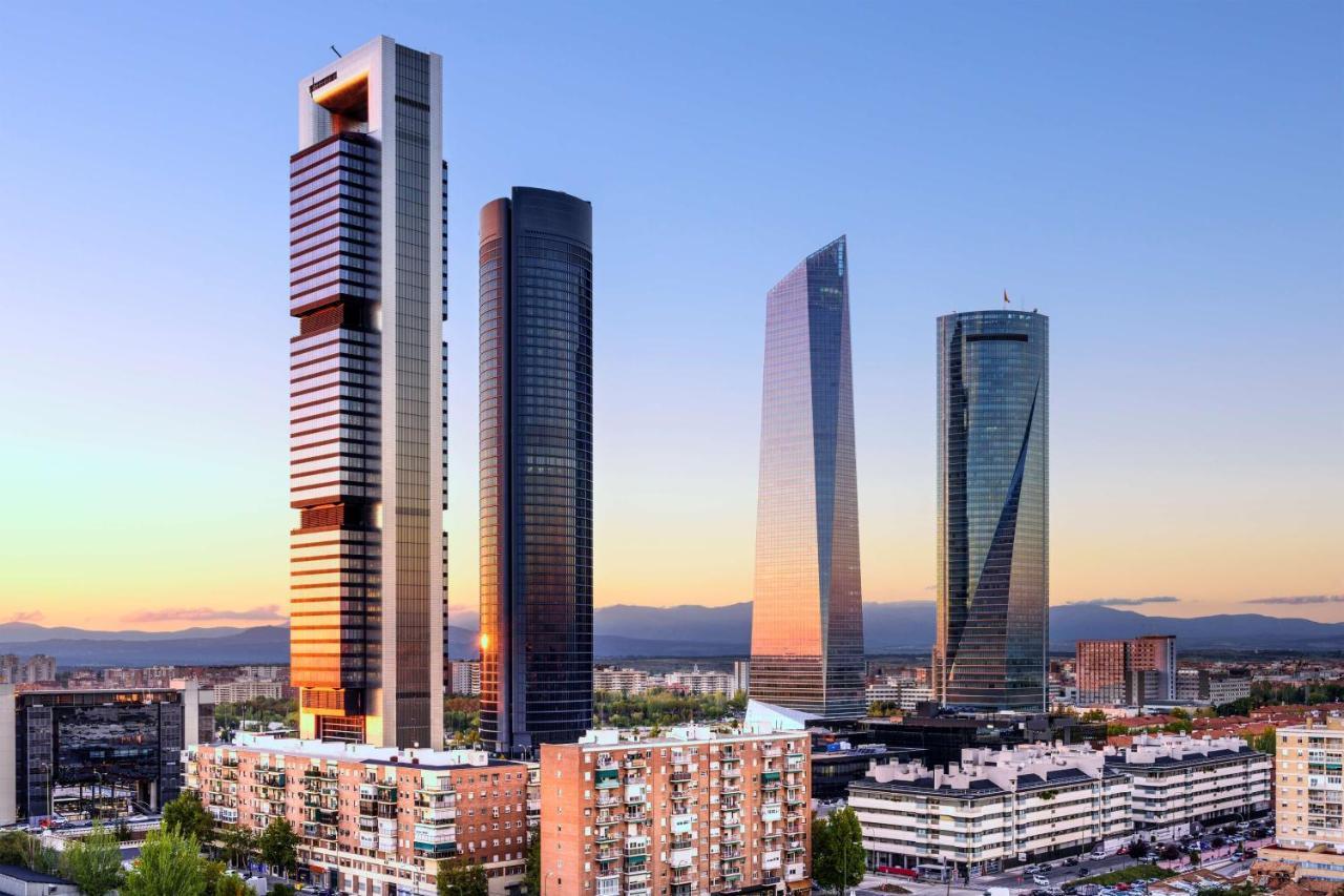 Radisson Red Madrid Hotel Exterior photo
