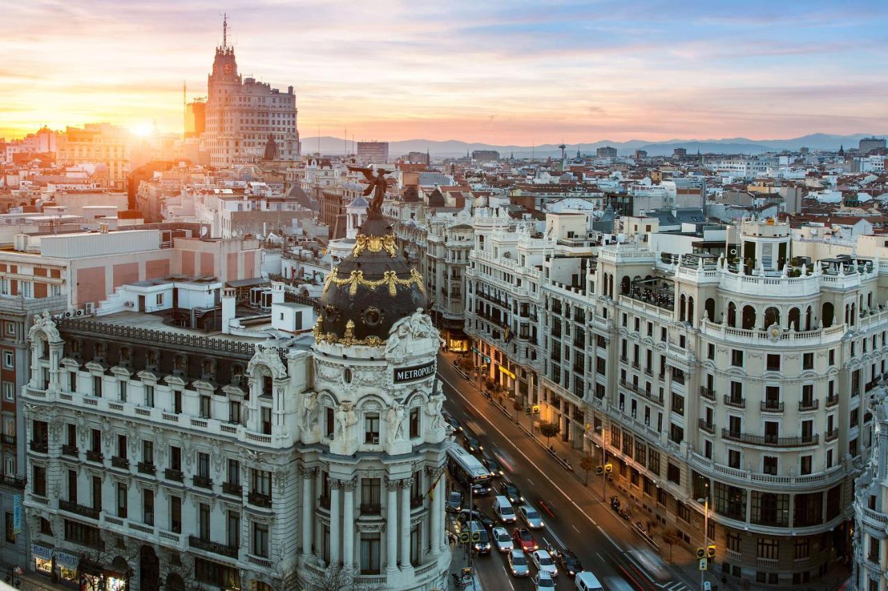 Radisson Red Madrid Hotel Exterior photo